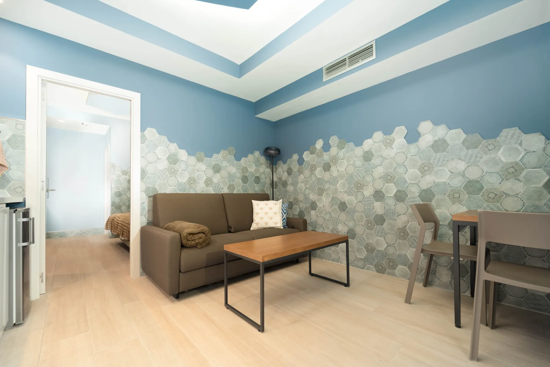 Garden Cove apartment, photo 1 of 6