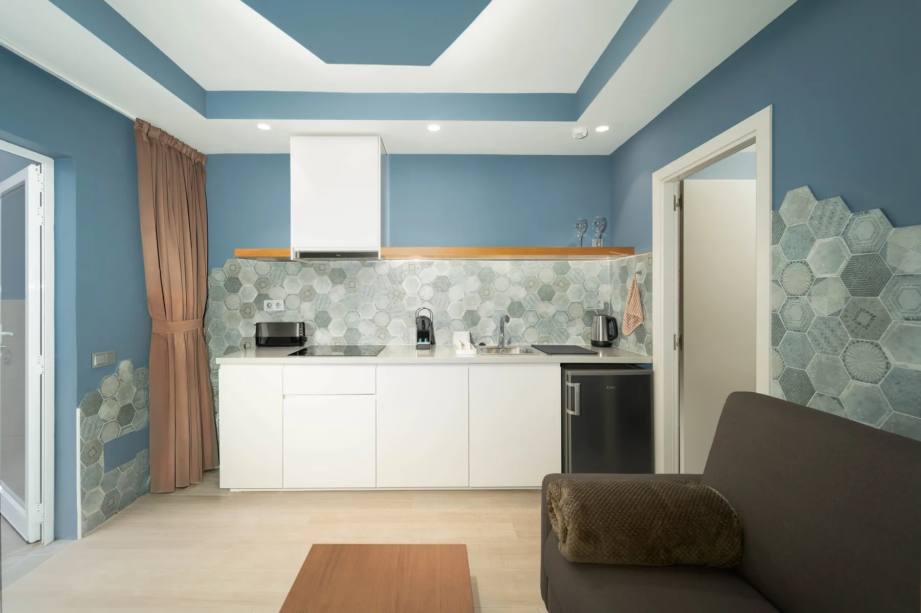 Garden Cove apartment, photo 3 of 6