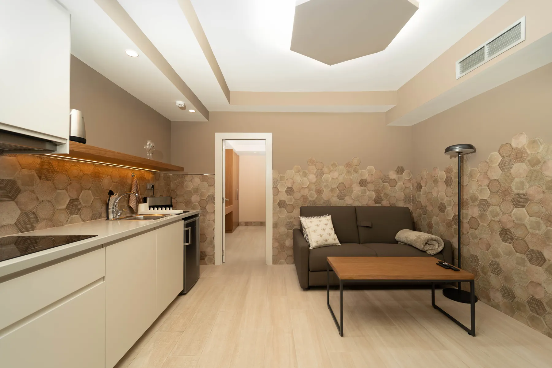 Garden Side apartment, photo 1 of 3