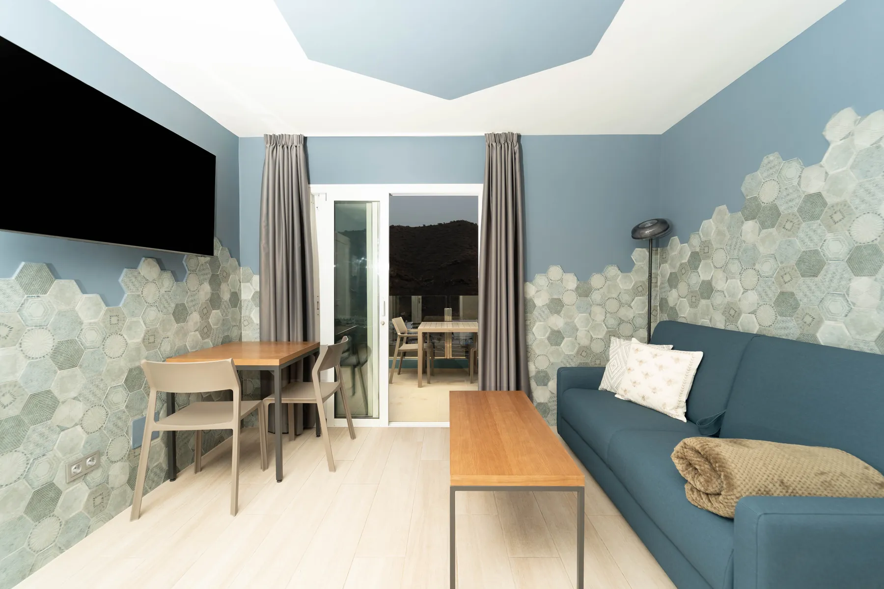 Sea View apartment, photo 4 of 6